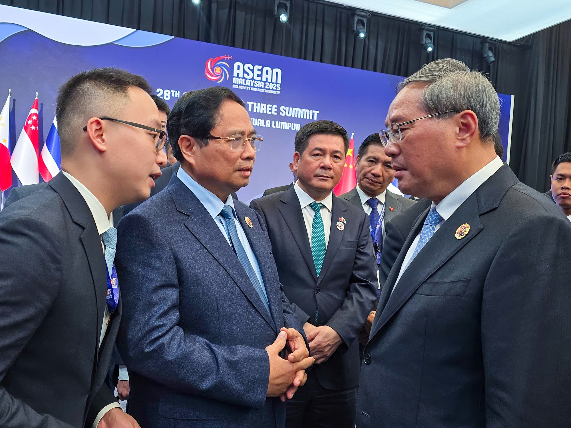 Thủ tướng đề nghị Trung Quốc phối hợp Việt Nam x&acirc;y dựng Tổ hợp c&ocirc;ng nghiệp đường sắt- Ảnh 1.