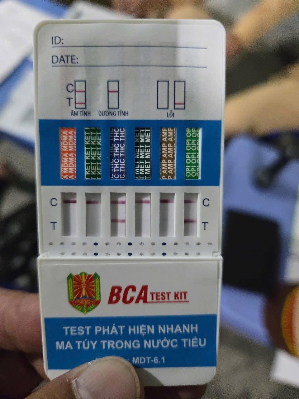 Tuy&ecirc;n Quang: Ph&aacute;t hiện t&agrave;i xế &ocirc; t&ocirc; vi phạm nồng độ cồn, dương t&iacute;nh với ma t&uacute;y- Ảnh 3.