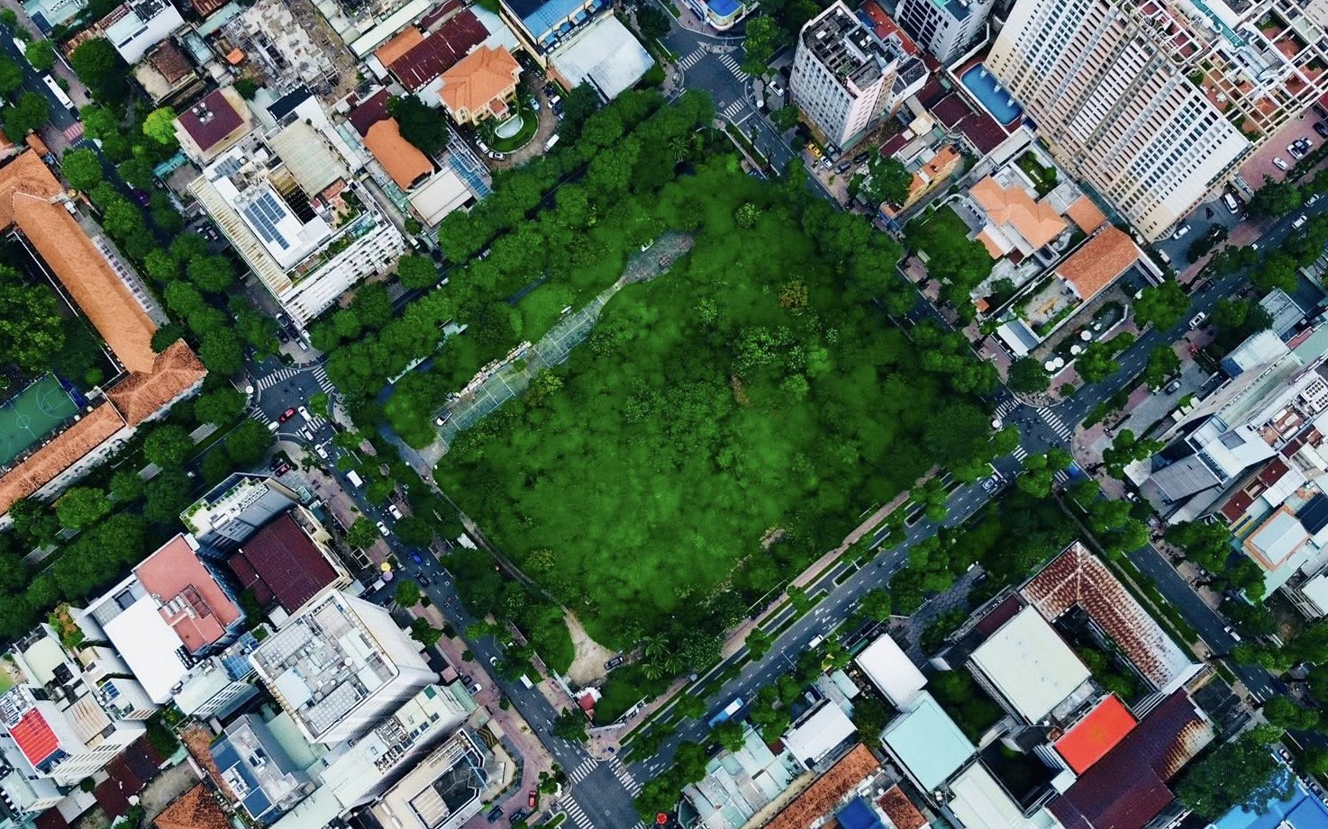 TP.HCM: Đẩy nhanh tiến độ, hoàn tất giải phóng mặt bằng đường Vành đai 4 trước 31/10- Ảnh 4. Loạt khu 'đất vàng' trung tâm TP.HCM rục rịch khởi động sau nhiều năm bỏ hoang