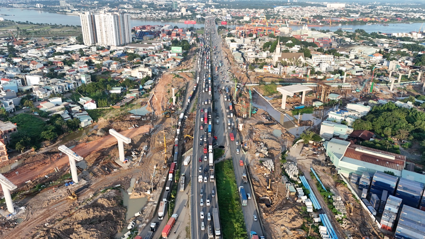 Đâu là “vùng trũng” địa ốc mới của siêu đô thị TP.HCM mở rộng?- Ảnh 3. E:\Downloads\dji_fly_20251003_172820_0023_1759486082538_photo.jpg