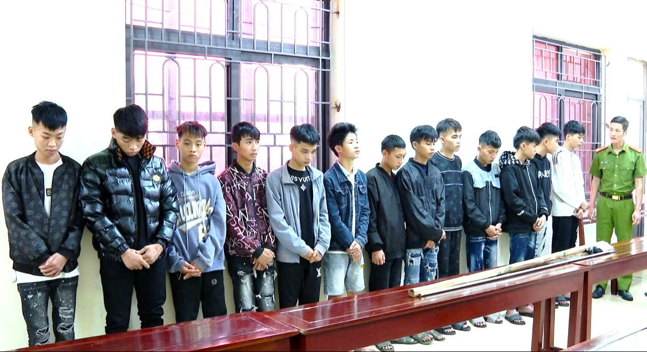 Ninh Bình: Triệu tập 13 thanh, thiếu niên gây rối trật tự công cộng- Ảnh 1. Ninh Bình: Triệu tập 13 thanh, thiếu niên gây rối trật tự công cộng- Ảnh 1.