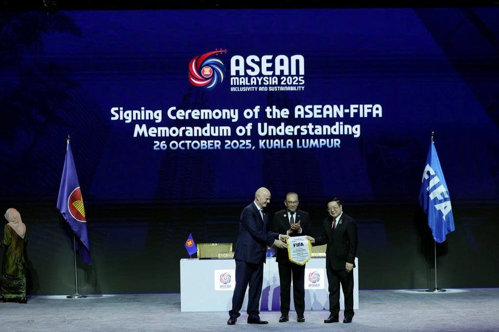 FIFA tạo giải đấu mới ở Đông Nam Á, AFF Cup bị gạch tên?- Ảnh 1. FIFA tạo giải đấu mới ở Đông Nam Á, AFF Cup bị gạch tên?- Ảnh 1.