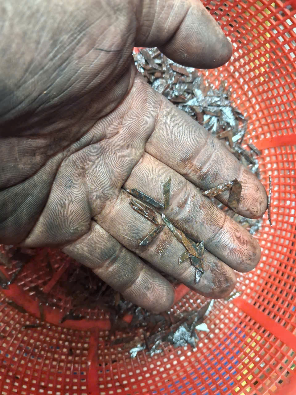 "Đinh tặc" t&aacute;i diễn, CSGT TP.HCM k&ecirc;u gọi người d&acirc;n n&acirc;ng cao cảnh gi&aacute;c- Ảnh 2.