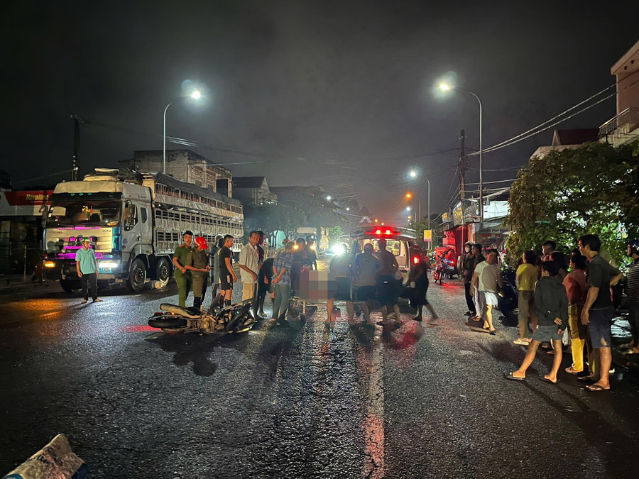 Gia Lai: Xe m&aacute;y va chạm xe tải đỗ b&ecirc;n đường, một người tử vong- Ảnh 1.