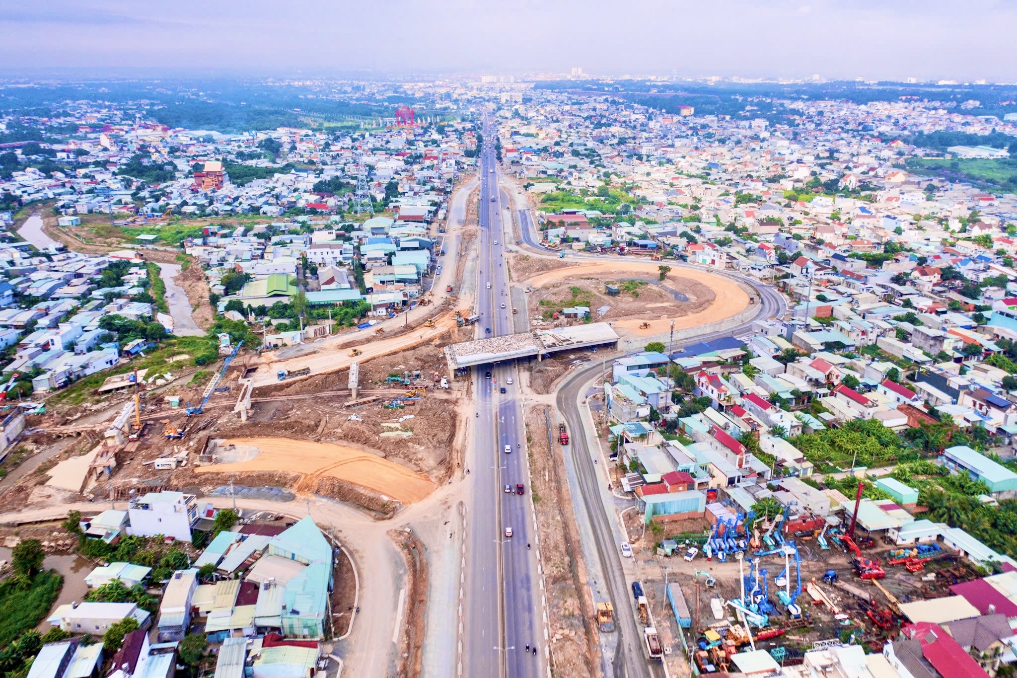 Đồng Nai: Chia việc cho nh&agrave; thầu mạnh, bổ sung thầu phụ để kịp th&ocirc;ng cao tốc- Ảnh 5.