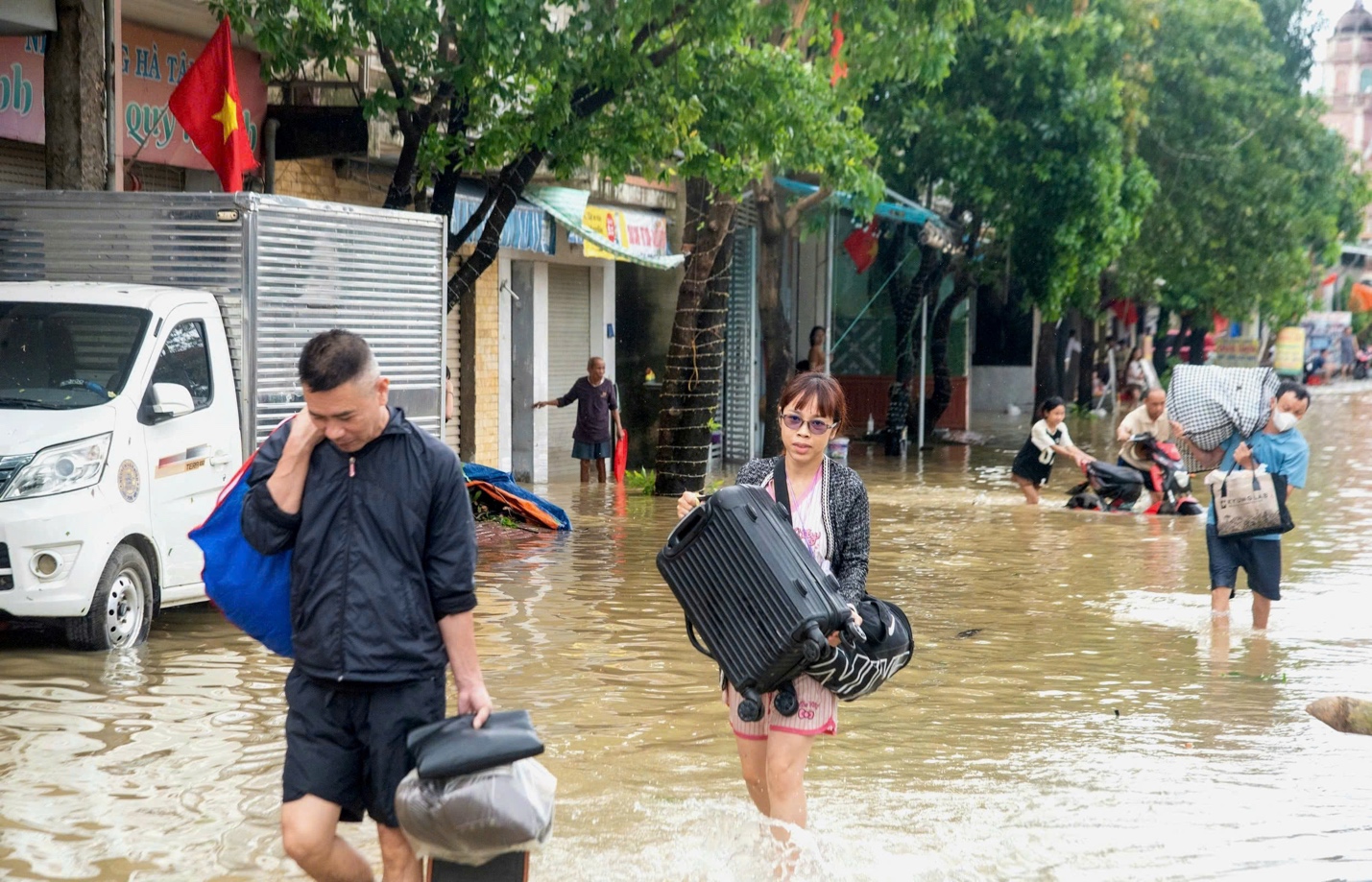 Nghệ An cần giải ph&aacute;p đồng bộ chấm dứt điệp kh&uacute;c ngập &uacute;ng đ&ocirc; thị- Ảnh 2.