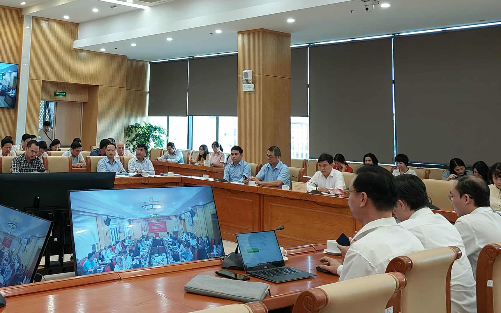 Ban Thường vụ Đảng ủy Bộ X&acirc;y dựng kết nối hội nghị qu&aacute;n triệt văn bản mới về x&acirc;y dựng Đảng