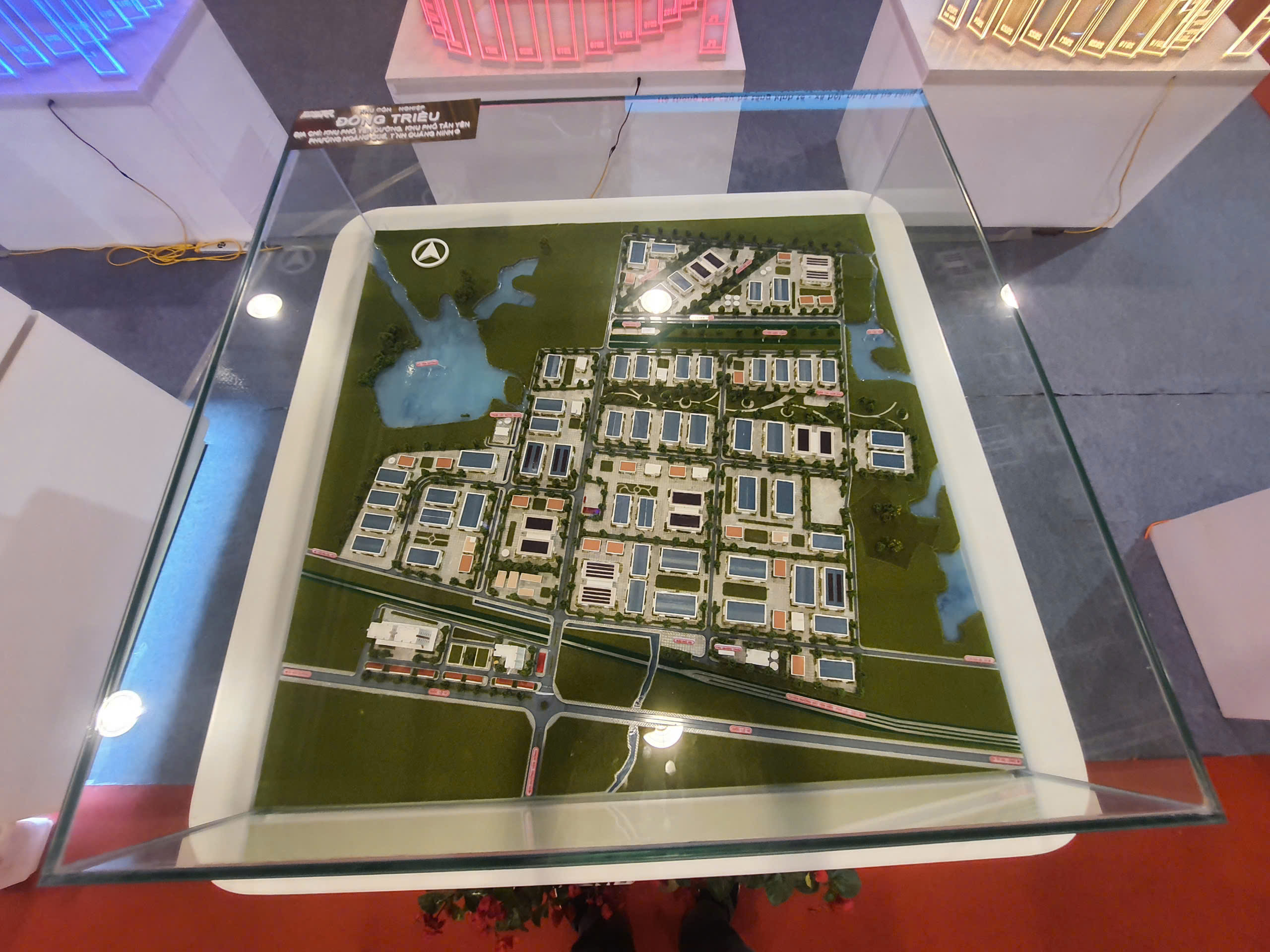 Cận cảnh mô hình thành tựu phát triển kinh tế - xã hội tại hội chợ OCOP Quảng Ninh 2025- Ảnh 6. Cận cảnh mô hình thành tựu phát triển kinh tế - xã hội tại hội chợ OCOP Quảng Ninh 2025- Ảnh 6.