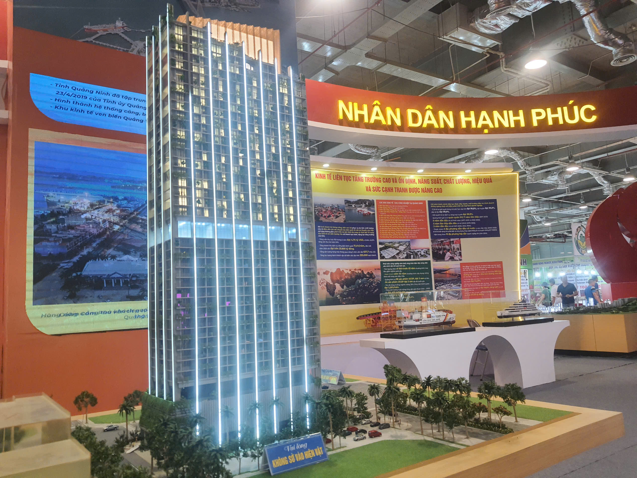 Cận cảnh mô hình thành tựu phát triển kinh tế - xã hội tại hội chợ OCOP Quảng Ninh 2025- Ảnh 5. Cận cảnh mô hình thành tựu phát triển kinh tế - xã hội tại hội chợ OCOP Quảng Ninh 2025- Ảnh 5.