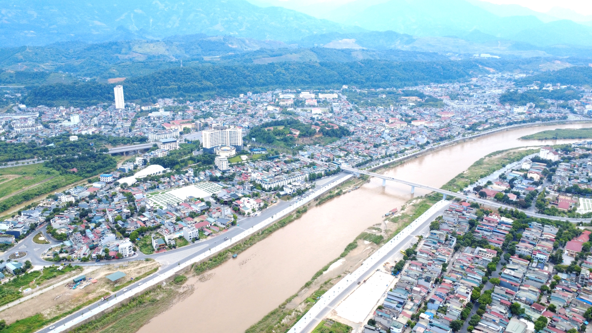 Số h&oacute;a quy hoạch, minh bạch quản l&yacute;, L&agrave;o Cai tăng tốc x&acirc;y dựng đ&ocirc; thị th&ocirc;ng minh- Ảnh 5.