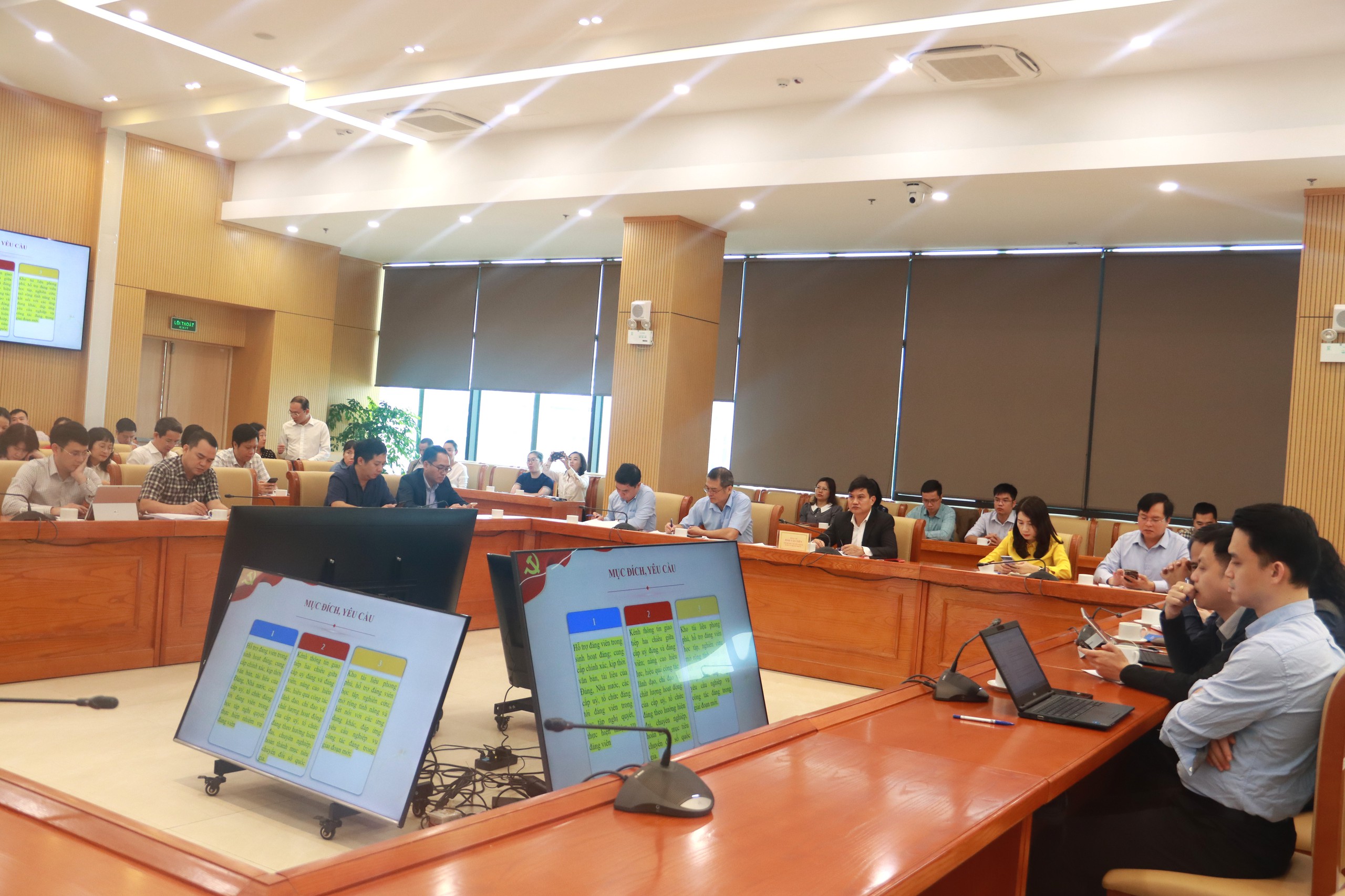 Đảng ủy Bộ X&acirc;y dựng kết nối hội nghị tập huấn ứng dụng Sổ tay đảng vi&ecirc;n điện tử- Ảnh 1.