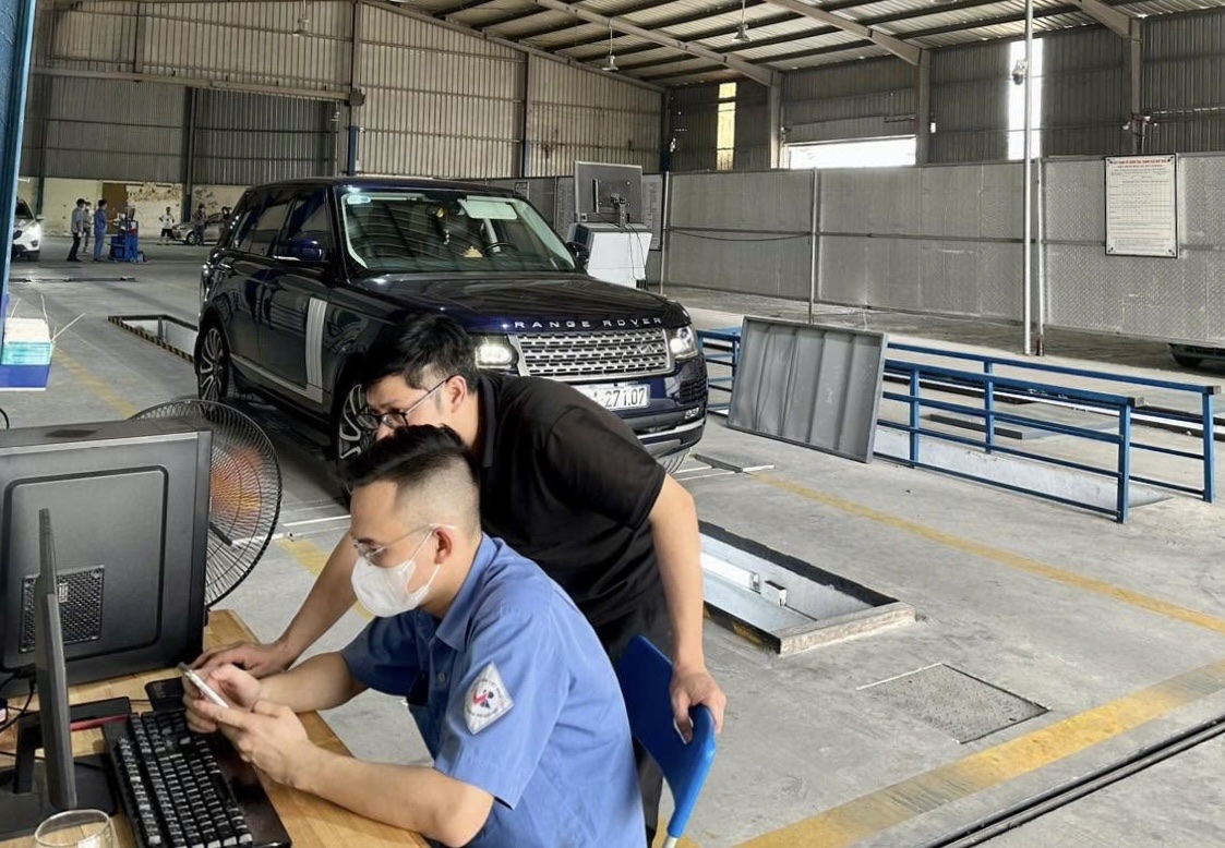 Xe &ocirc; t&ocirc; qu&aacute; ni&ecirc;n hạn bị cấm lưu h&agrave;nh, trung t&acirc;m đăng kiểm phải đạt chuẩn ISO 9001- Ảnh 1.