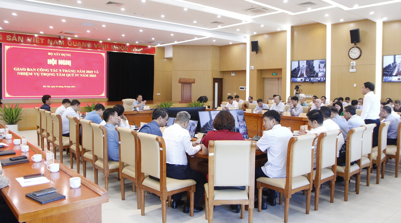 To&agrave;n cảnh Hội nghị đ&aacute;nh gi&aacute; kết quả c&ocirc;ng t&aacute;c 9 th&aacute;ng năm 2025 v&agrave; triển khai nhiệm vụ trọng t&acirc;m Qu&yacute; IV năm 2025 của ng&agrave;nh X&acirc;y dựng.