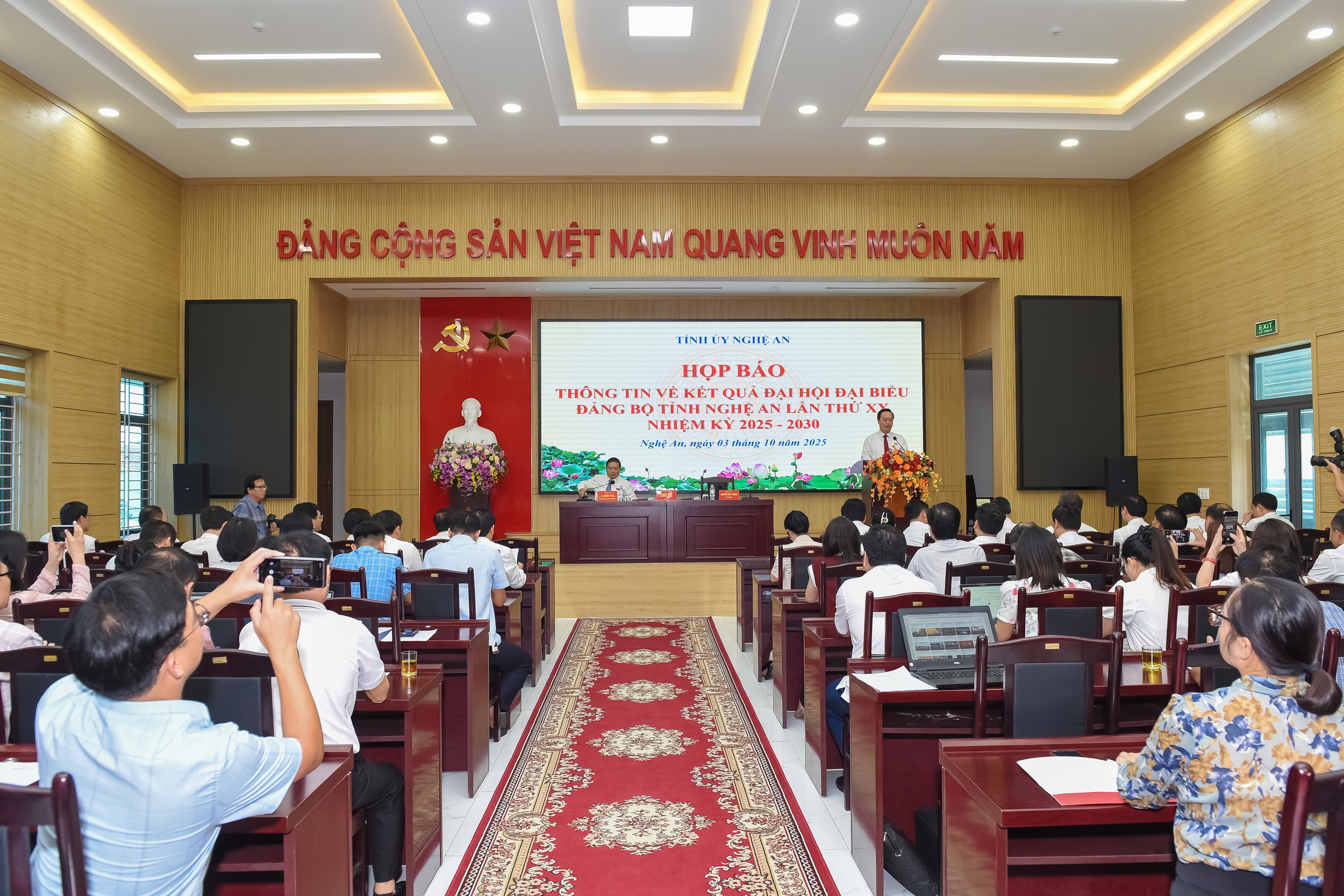 Nghệ An: Ph&aacute;t triển kết cấu hạ tầng giao th&ocirc;ng l&agrave; một trong 3 kh&acirc;u đột ph&aacute;- Ảnh 1.