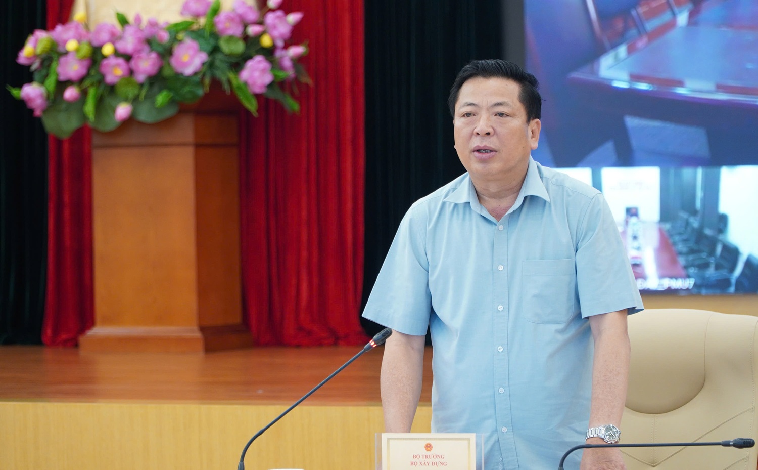 Bộ trưởng Bộ X&acirc;y dựng Trần Hồng Minh ph&aacute;t biểu chỉ đạo tại Hội nghị.