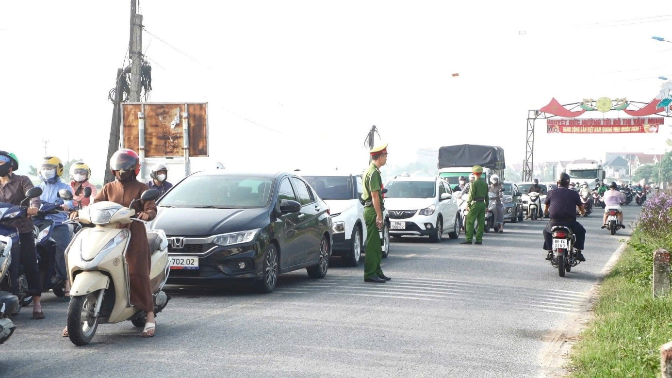 Ph&uacute; Thọ: X&atilde; Nguyệt Đức ph&aacute;t triển hạ tầng giao th&ocirc;ng gắn với đảm bảo trật tự ATGT- Ảnh 2.