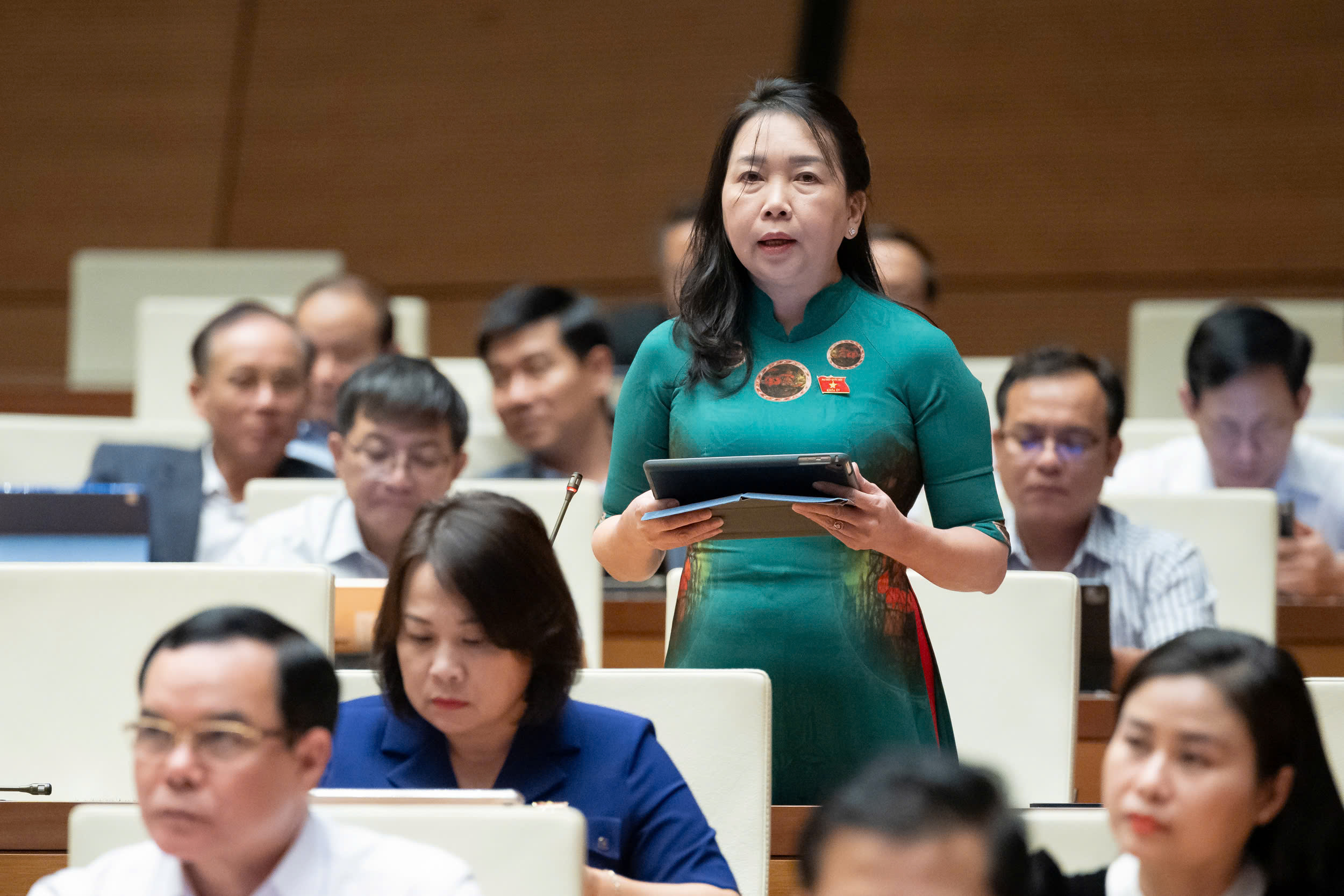 Hoàn thành dứt điểm các dự án giao thông lớn, tạo đòn bẩy phát triển kinh tế- Ảnh 1. Hoàn thành dứt điểm các dự án giao thông lớn, tạo đòn bẩy phát triển kinh tế- Ảnh 1.