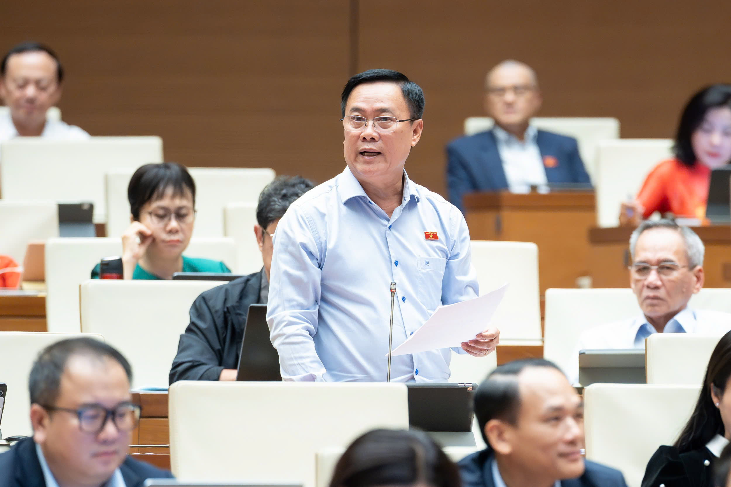 Hoàn thành dứt điểm các dự án giao thông lớn, tạo đòn bẩy phát triển kinh tế- Ảnh 2. Hoàn thành dứt điểm các dự án giao thông lớn, tạo đòn bẩy phát triển kinh tế- Ảnh 2.