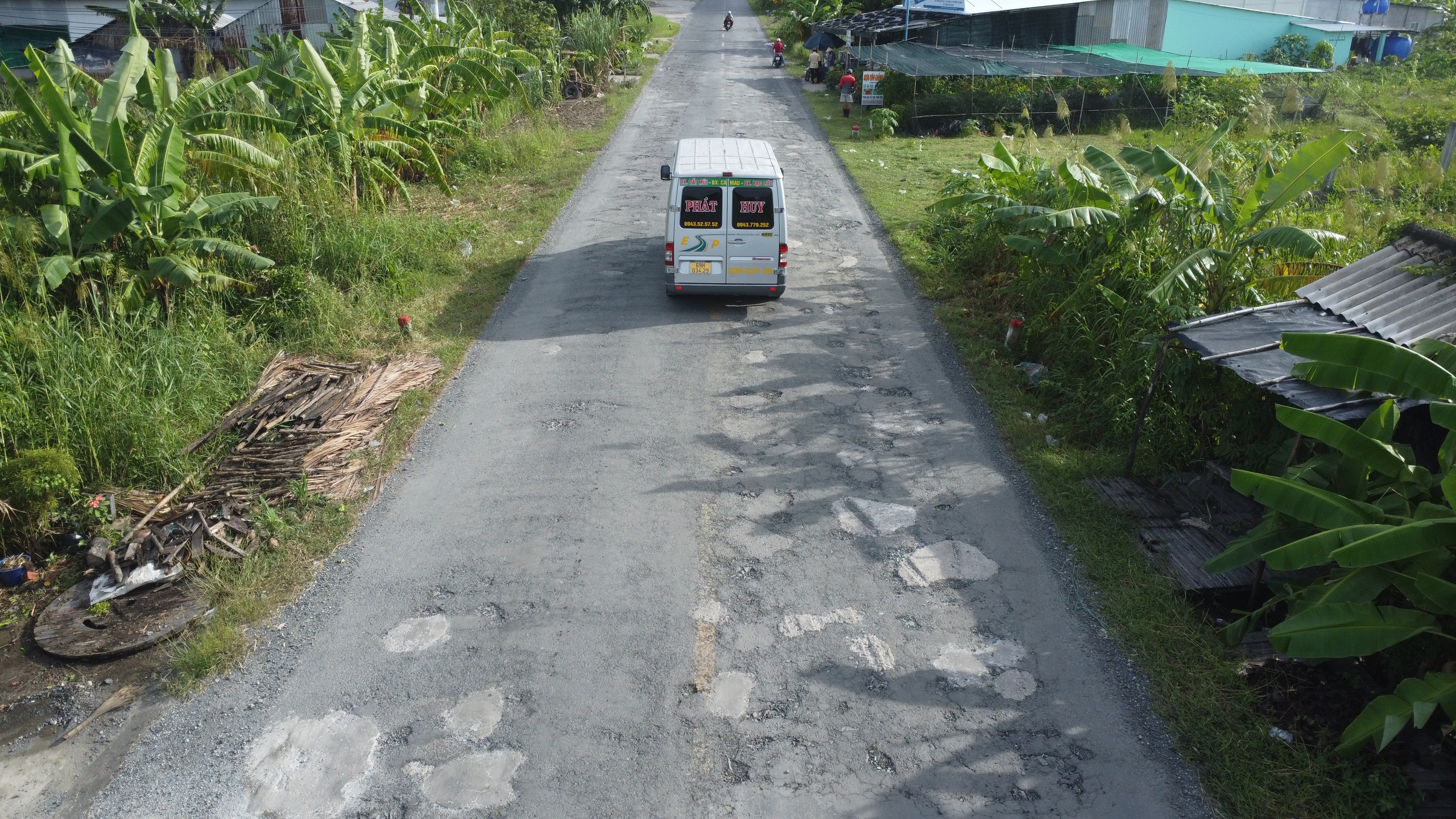 Khẩn trương khắc phục hư hỏng tr&ecirc;n tuyến quốc lộ 1 qua C&agrave; Mau- Ảnh 3.