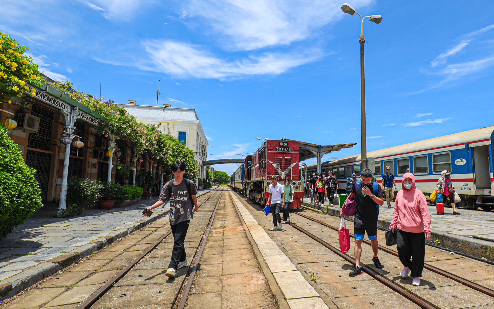 Thay đổi giờ chạy tàu Thống nhất Bắc - Nam, hành khách được giảm đến 20% giá vé- Ảnh 2. Tàu Hải Dương - Hải Phòng giảm giá vé tháng gần 50%