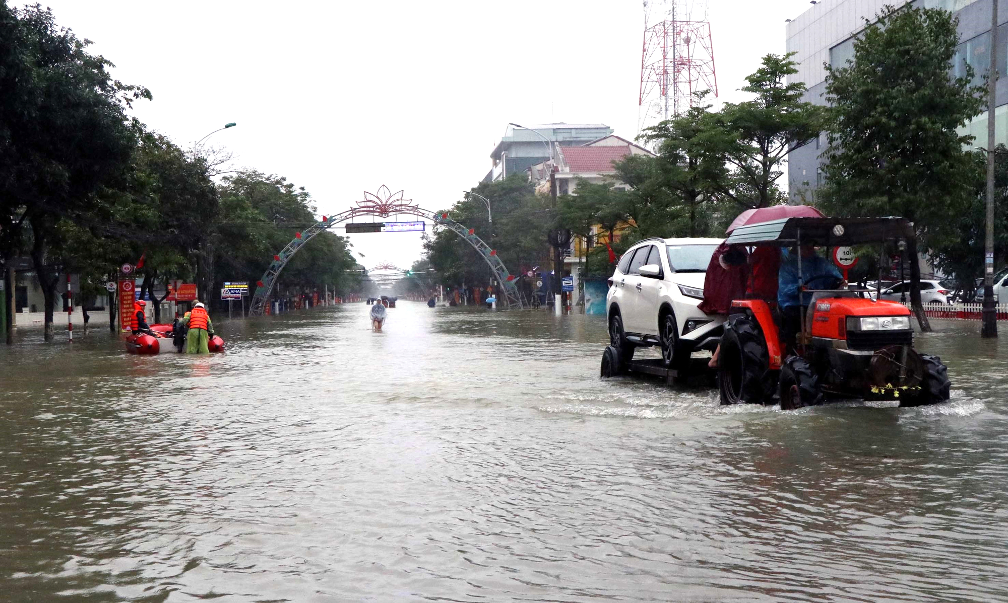 Giải pháp nào giúp đô thị Hà Tĩnh giảm ngập úng sau mưa lớn?- Ảnh 1. Giải pháp nào giúp đô thị Hà Tĩnh giảm ngập úng sau mưa lớn?- Ảnh 1.
