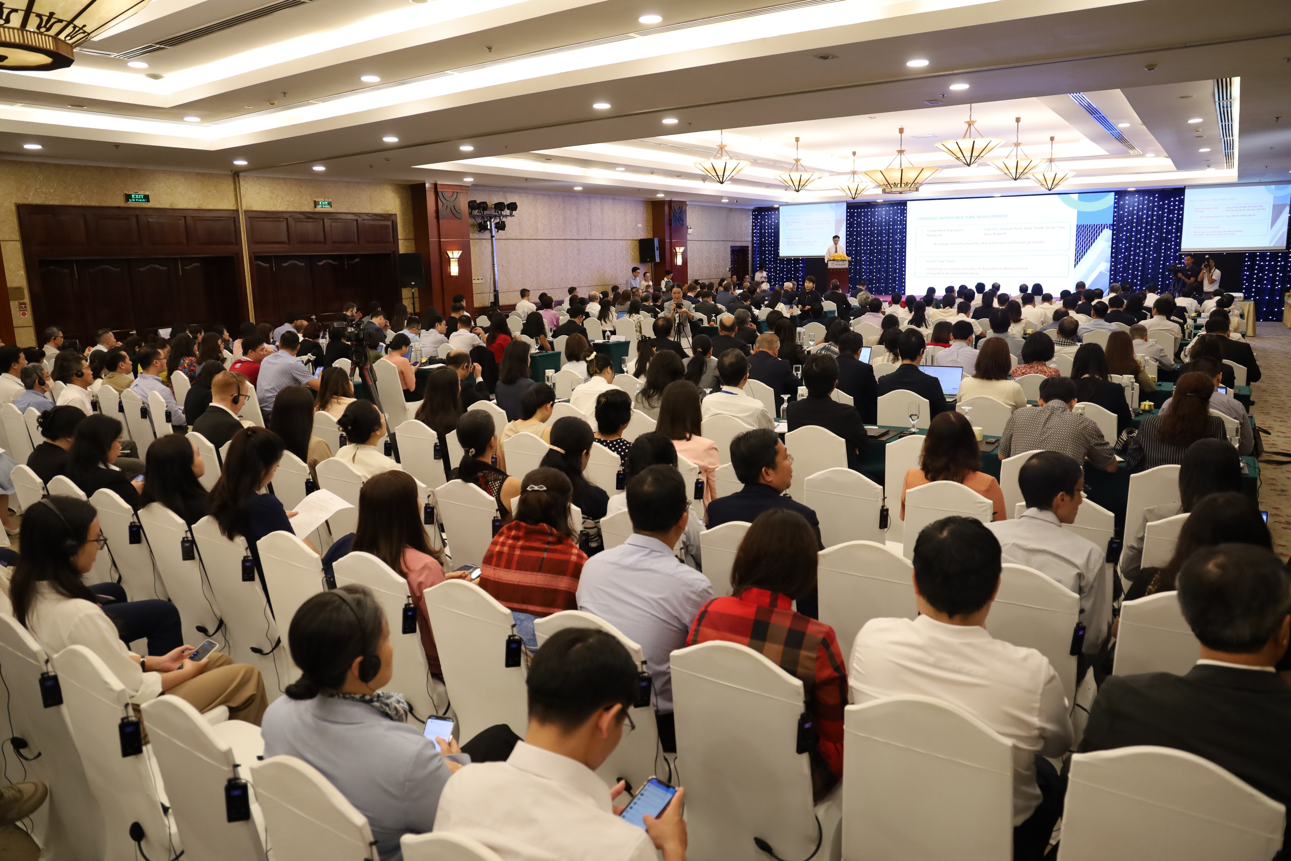 TP.HCM k&ecirc;u gọi đầu tư 5 mũi đột ph&aacute; chiến lược, 20 dự &aacute;n trọng điểm- Ảnh 1.