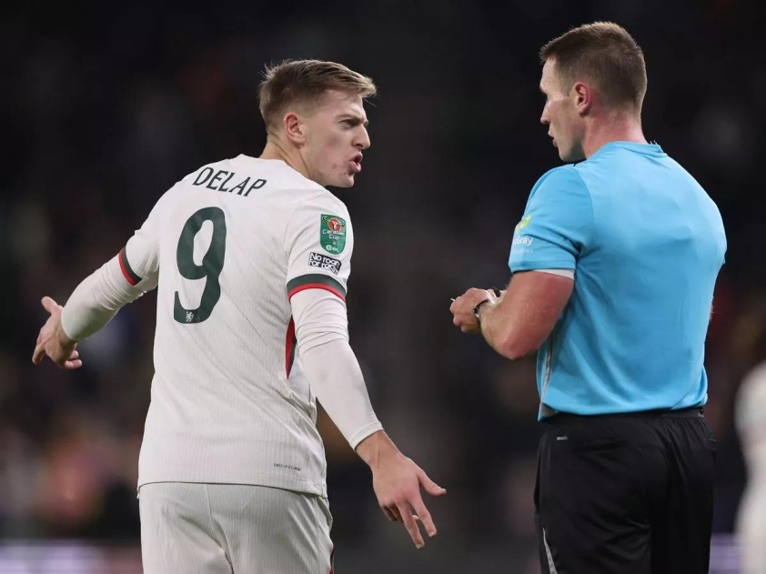 Thắng kịch tính Wolves, Chelsea giành vé vào tứ kết Carabao Cup 2025-2026- Ảnh 1. Thắng kịch tính Wolves, Chelsea giành vé vào tứ kết Carabao Cup 2025-2026- Ảnh 1.