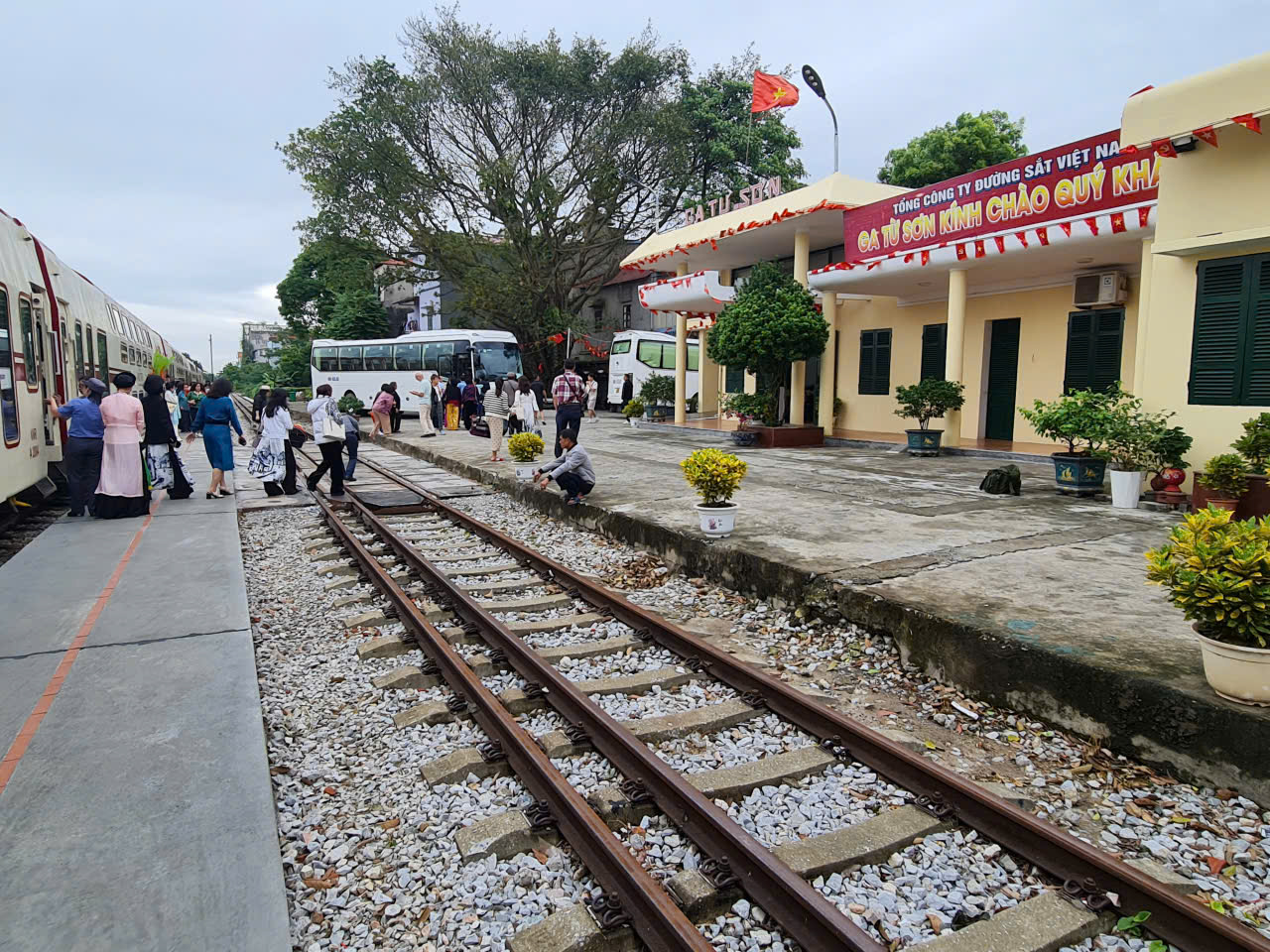 Thời gian xử lý hồ sơ từ vài tuần xuống còn vài ngày: Bước tiến mới của ngành đường sắt- Ảnh 1. Thời gian xử lý hồ sơ từ vài tuần xuống còn vài ngày: Bước tiến mới của ngành đường sắt- Ảnh 1.
