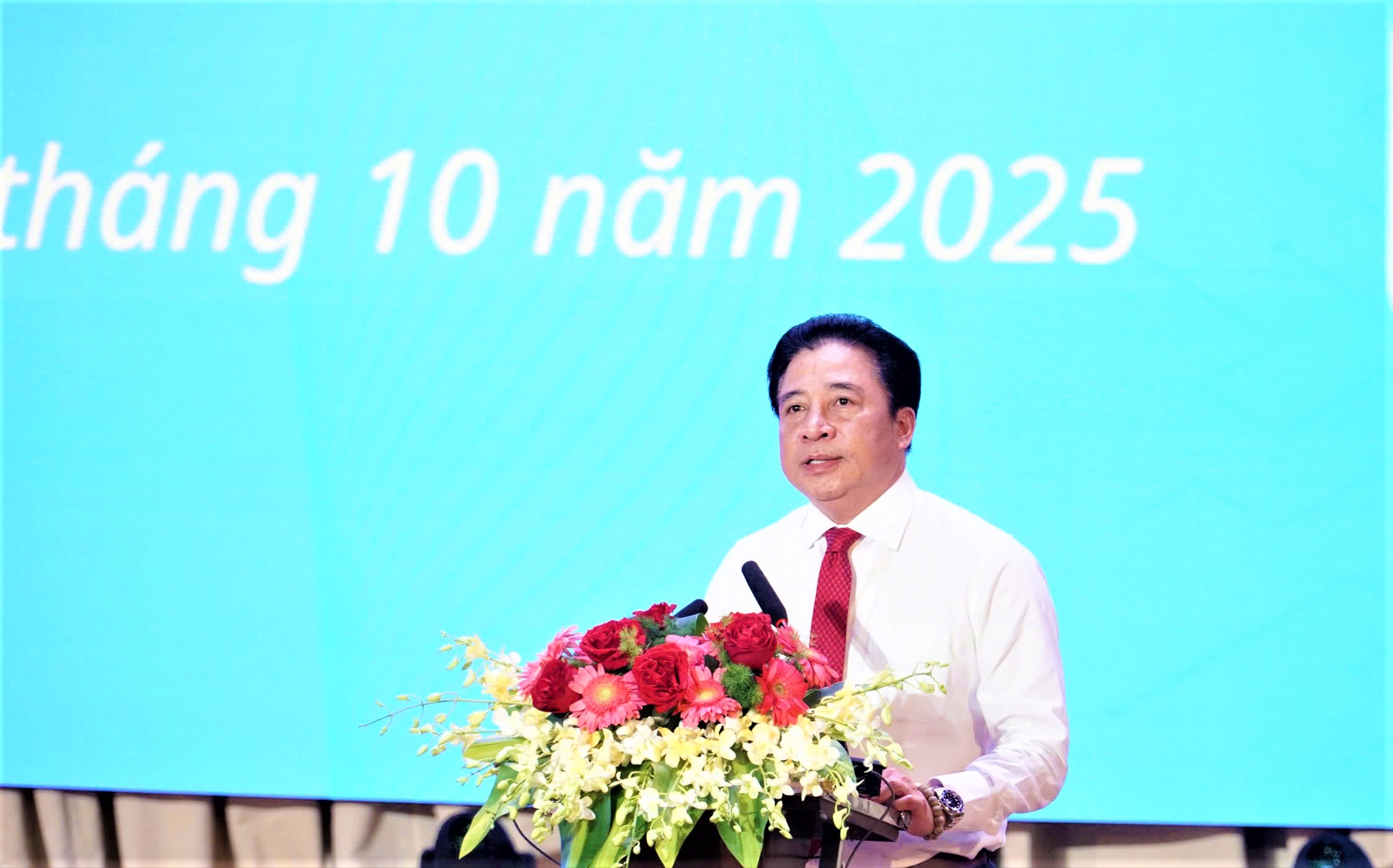 Kh&aacute;nh H&ograve;a ph&aacute;t động ra qu&acirc;n cao điểm đưa tổ hỗ trợ chuyển đổi số về cơ sở- Ảnh 1.