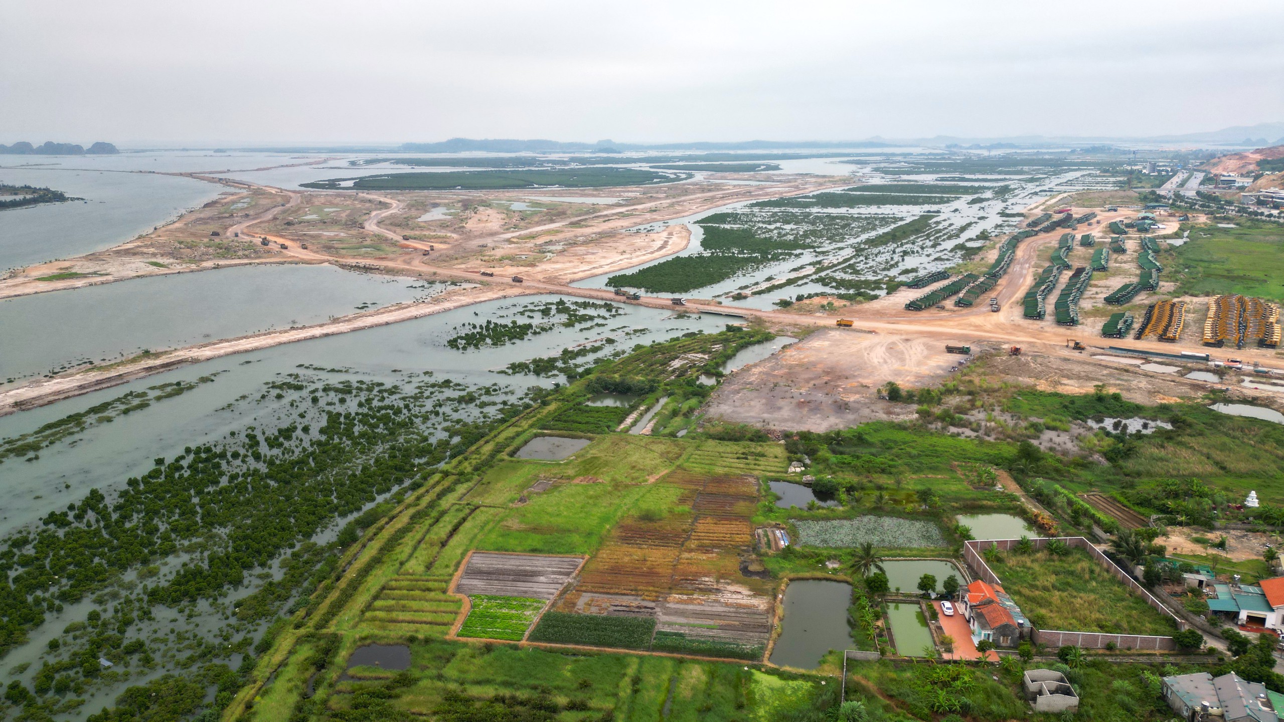 Quảng Ninh th&uacute;c đẩy si&ecirc;u dự &aacute;n Hạ Long Xanh trở th&agrave;nh điểm nhấn đ&ocirc; thị hiện đại- Ảnh 1.