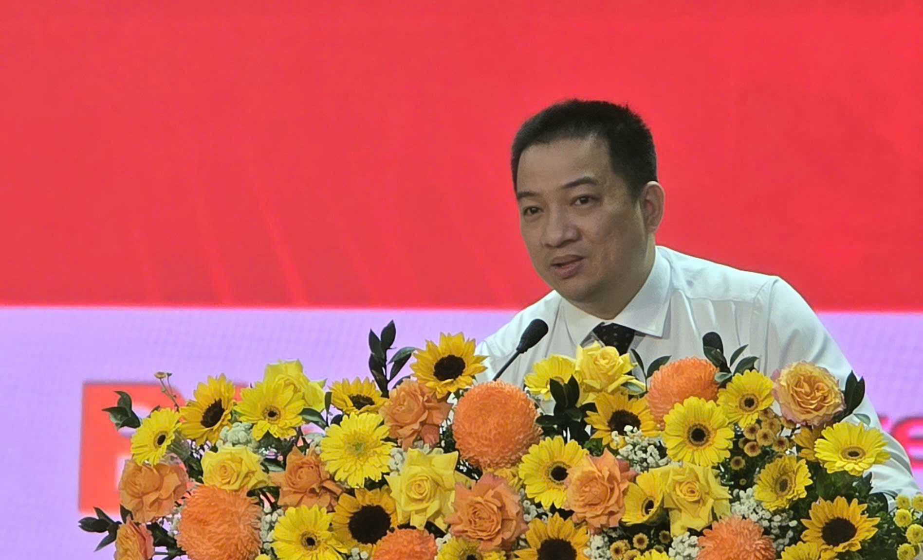 Ứng dụng AI hỗ trợ người dân và cán bộ xử lý thủ tục hành chính- Ảnh 2. Ứng dụng AI hỗ trợ người dân và cán bộ xử lý thủ tục hành chính- Ảnh 2.