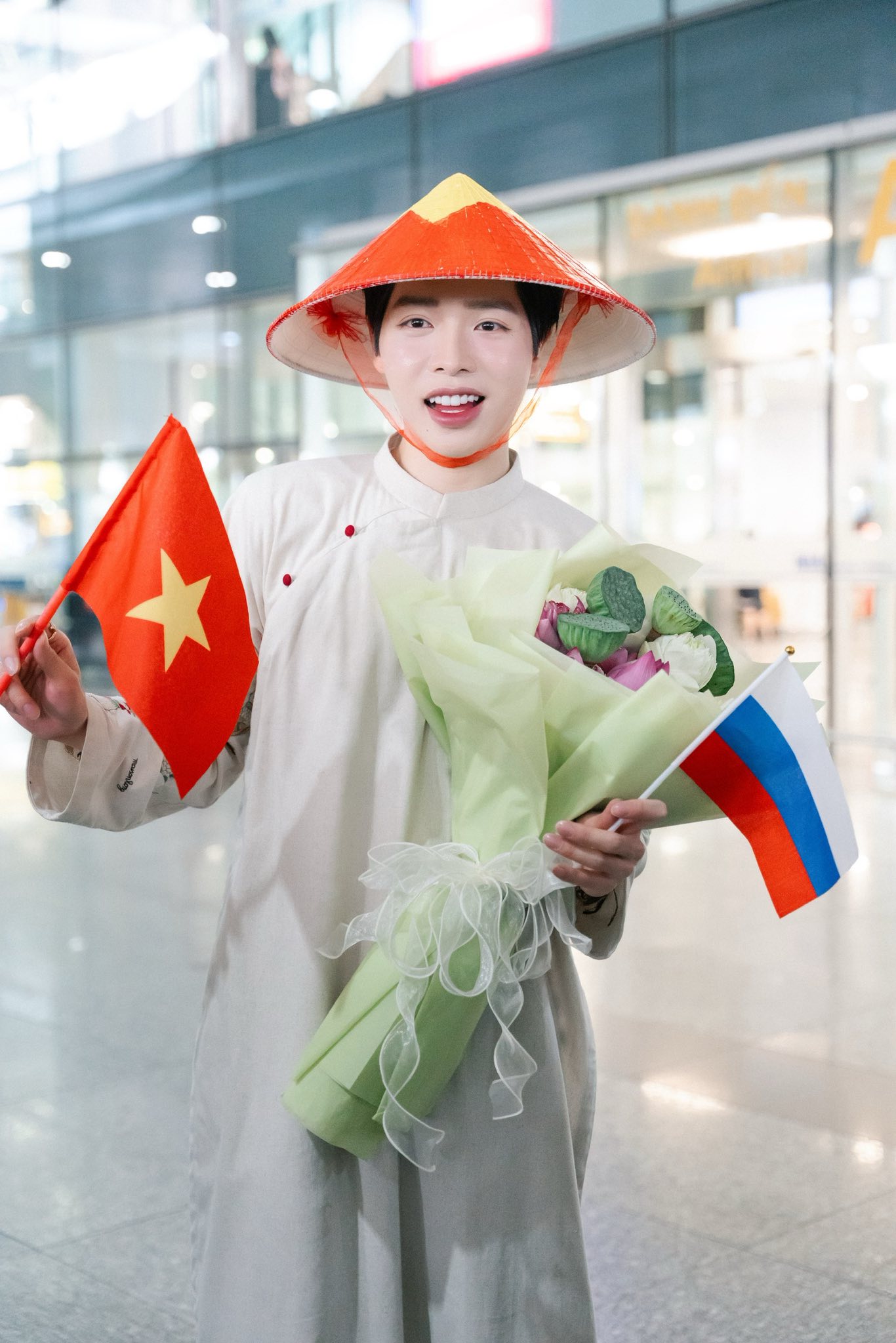 Mỹ T&acirc;m, Đức Ph&uacute;c v&agrave; nhiều nghệ sĩ Việt quy&ecirc;n g&oacute;p ủng hộ đồng b&agrave;o miền Trung trong mưa lũ- Ảnh 2.