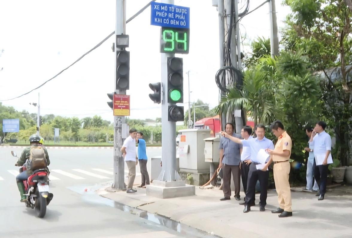 &ldquo;Mắt thần&rdquo; c&ugrave;ng c&ocirc;ng nghệ hiện đại gi&uacute;p gi&aacute;m s&aacute;t giao th&ocirc;ng, ph&aacute;t triển đ&ocirc; thị th&ocirc;ng minh- Ảnh 4.
