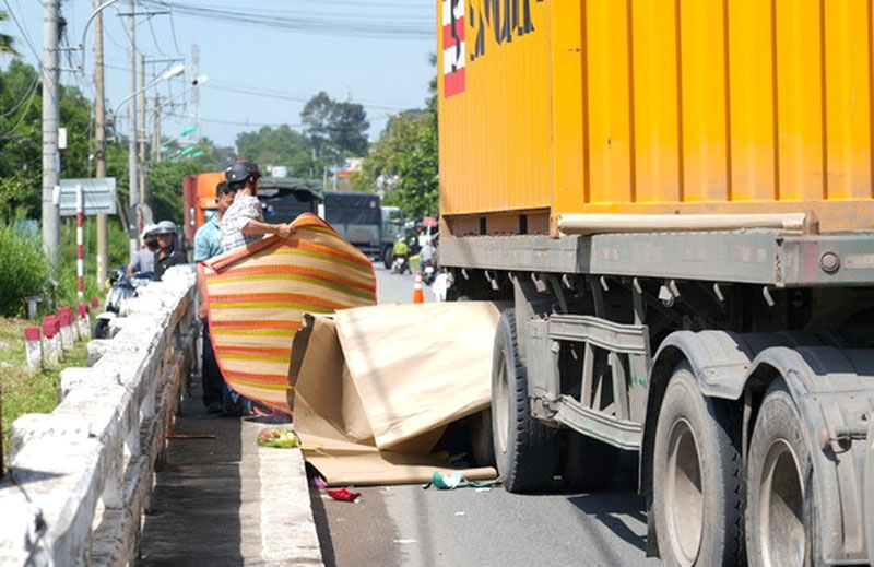 Hiện trường vụ tai nạn - Ảnh: Minh Ph&uacute;.