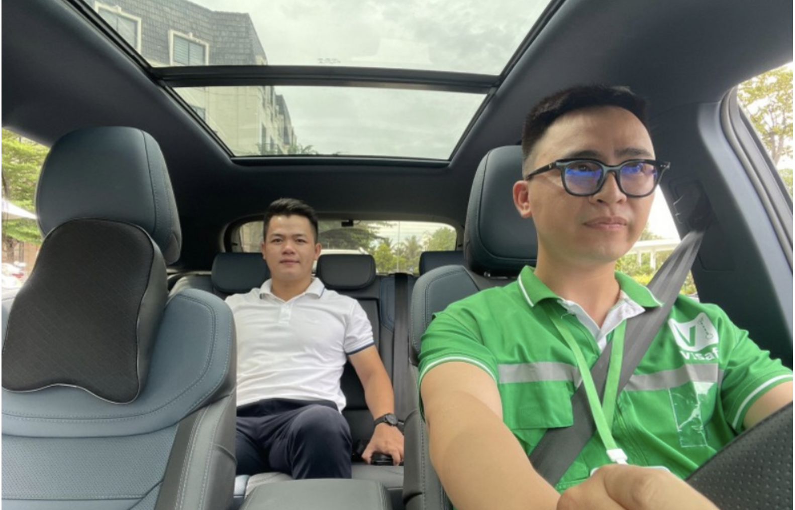Dịch vụ l&aacute;i xe cho người uống rượu bia tăng mạnh- Ảnh 1.