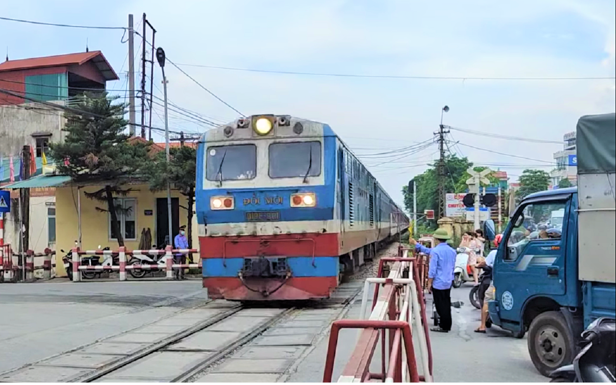 Đường sắt quyết liệt thực hiện Chỉ thị 22, x&oacute;a hơn 1.300 lối đi tự mở