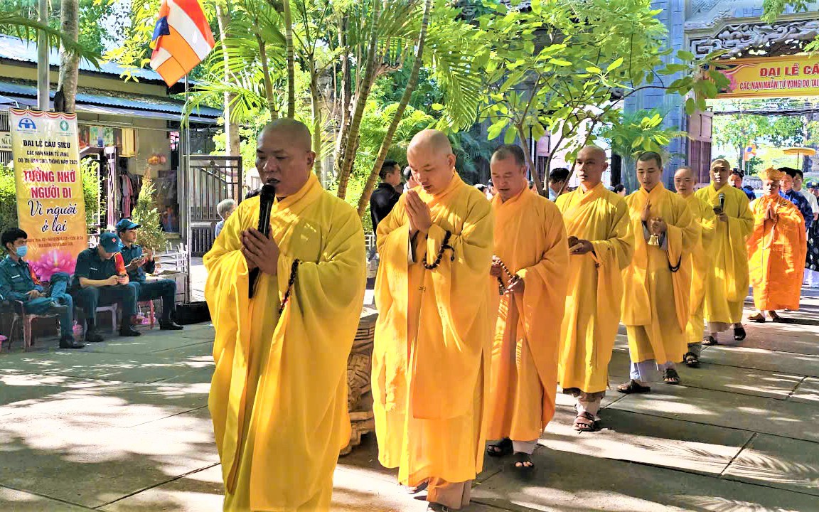 Hơn 1.000 người dự Đại lễ cầu si&ecirc;u c&aacute;c nạn nh&acirc;n tử vong do tai nạn giao th&ocirc;ng năm 2025