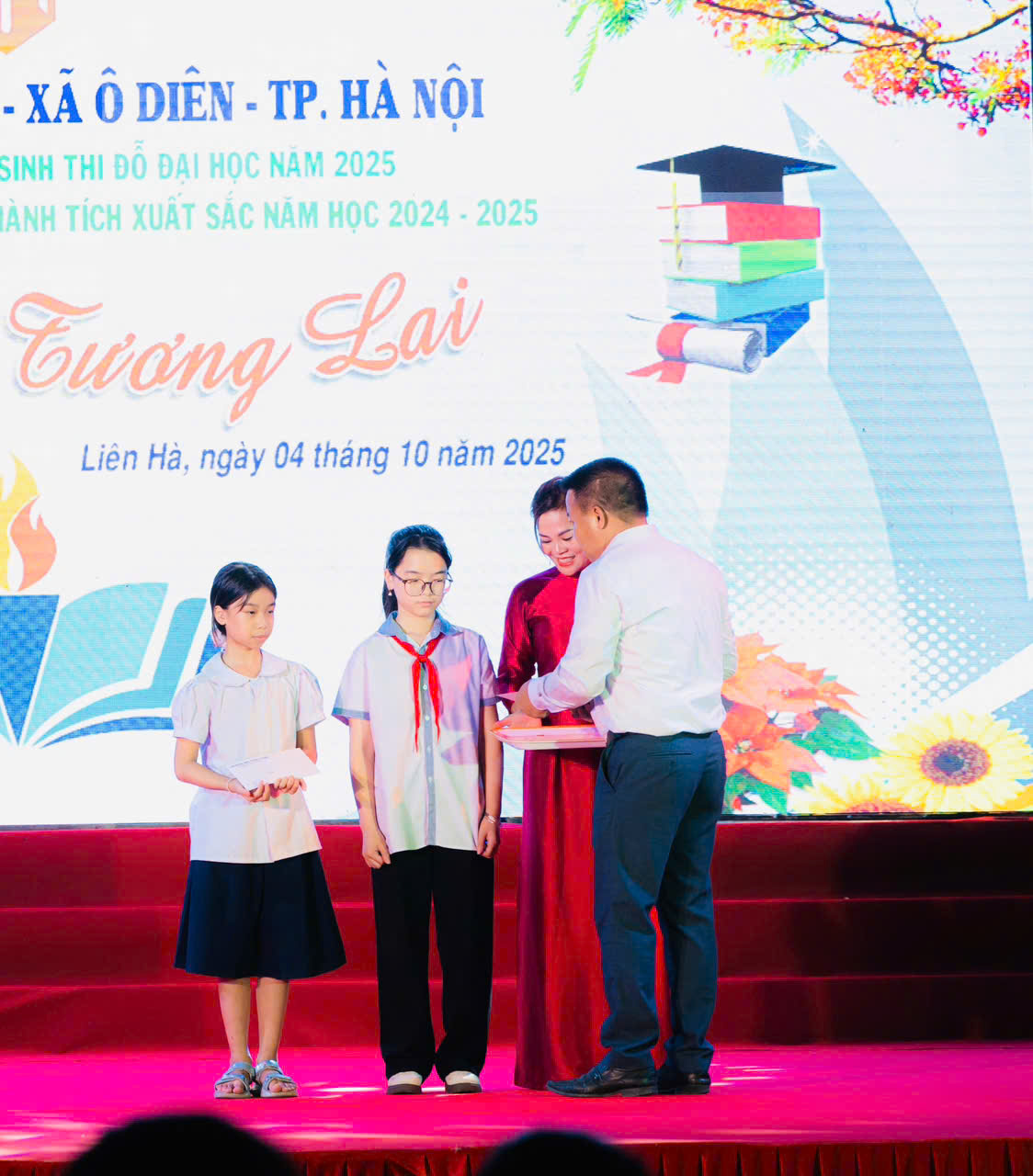 Các xã vùng ven Hà Nội lung linh trong đêm hội Trung thu- Ảnh 10. Các xã vùng ven Hà Nội lung linh trong đêm hội Trung thu- Ảnh 10.