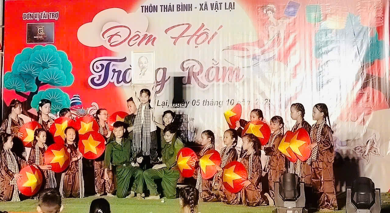 Các xã vùng ven Hà Nội lung linh trong đêm hội Trung thu- Ảnh 2. Các xã vùng ven Hà Nội lung linh trong đêm hội Trung thu- Ảnh 2.