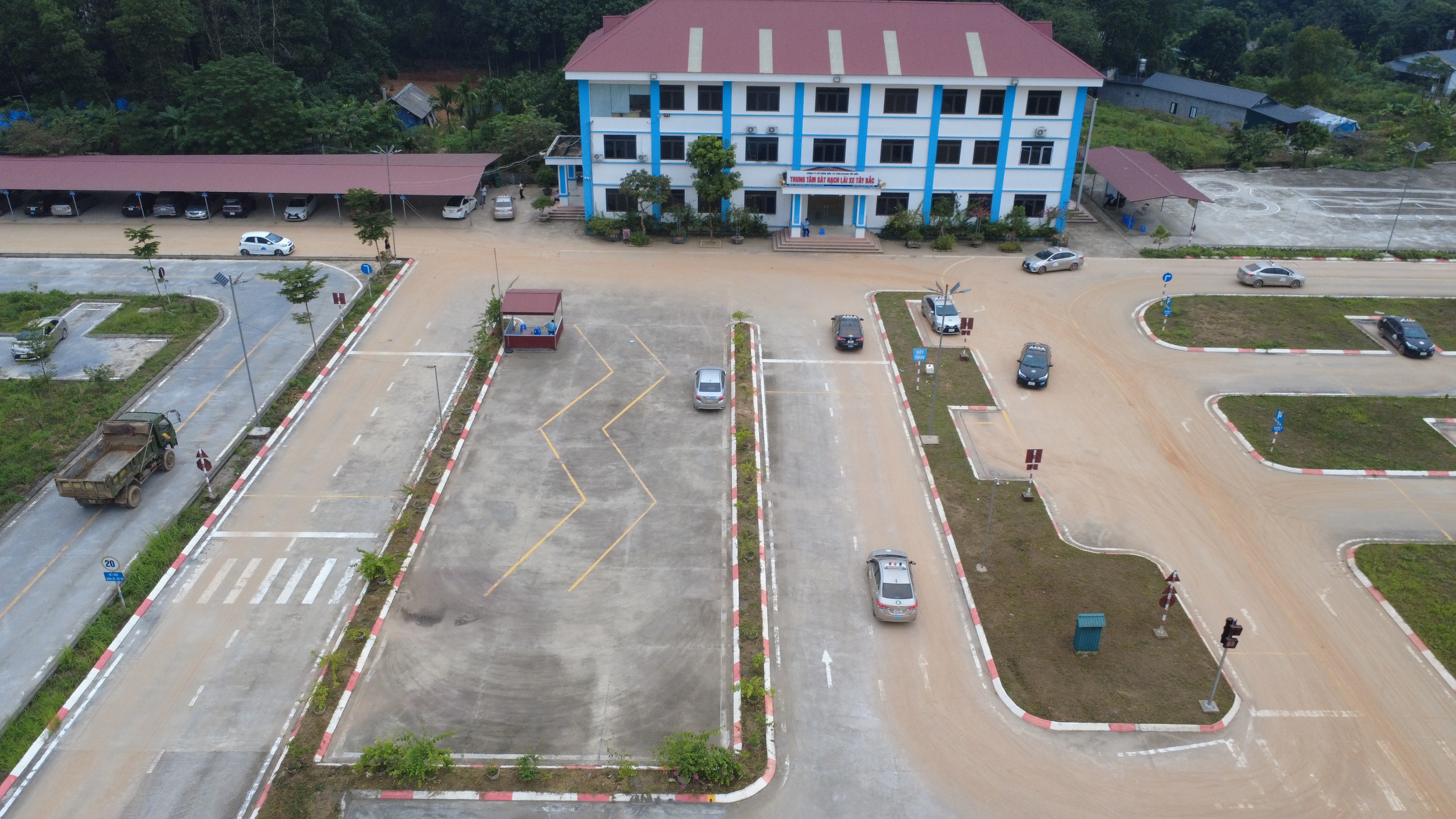 Bước chuyển trong đ&agrave;o tạo v&agrave; s&aacute;t hạch l&aacute;i xe tại L&agrave;o Cai- Ảnh 2.