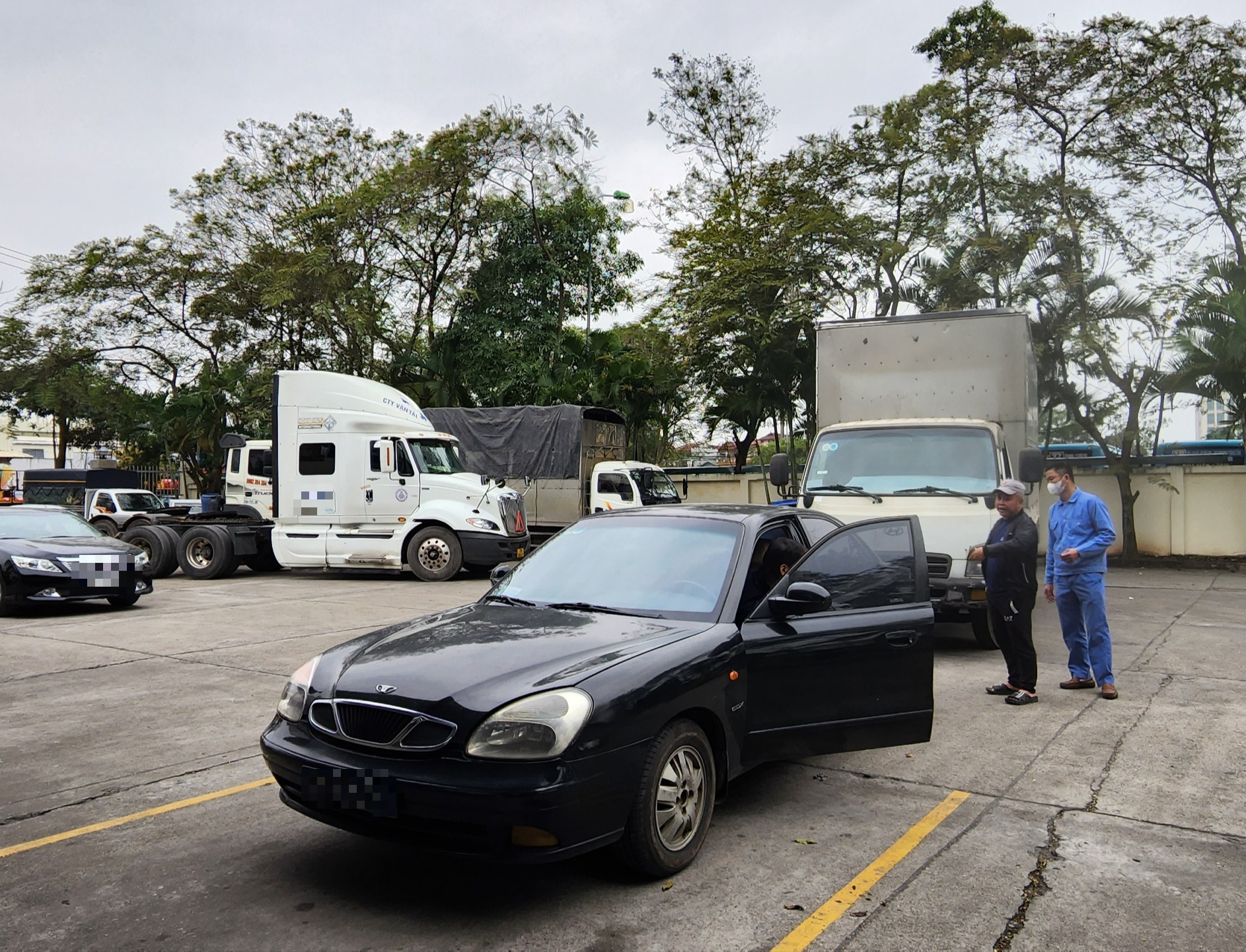 Đề xuất sửa quy định, gỡ kh&oacute; xe nộp phạt nguội nhưng chưa gỡ cảnh b&aacute;o khi đi đăng kiểm- Ảnh 1.