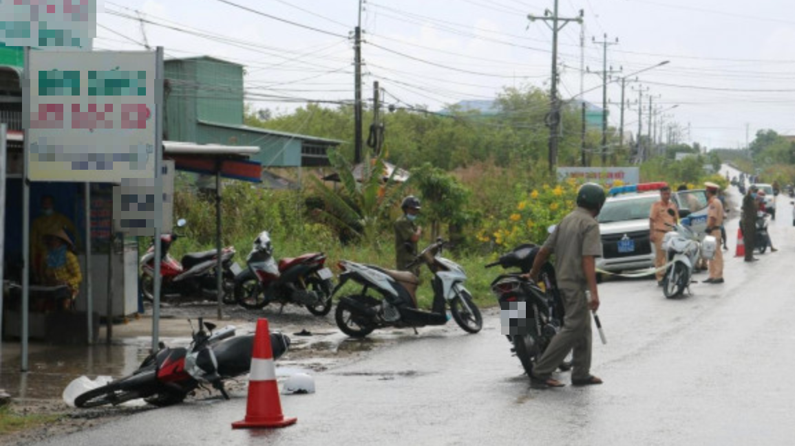 C&agrave; Mau: Hai xe m&aacute;y va chạm, một người bị chấn thương sọ n&atilde;o- Ảnh 1.