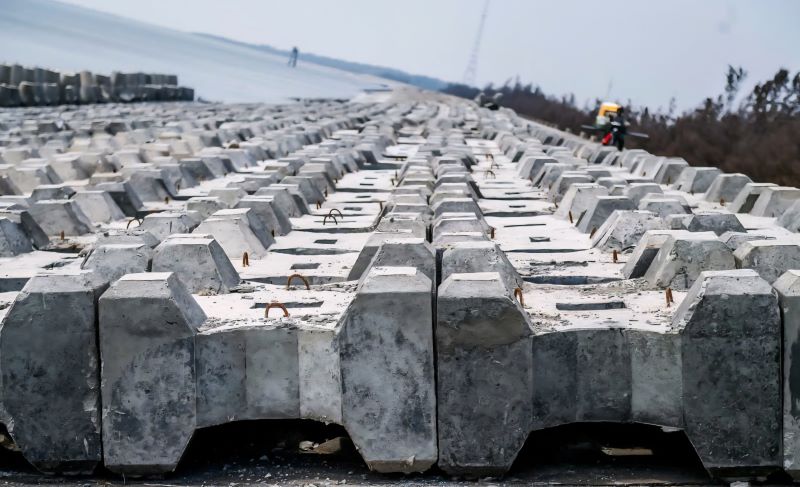 Ninh B&igrave;nh: Huy động nguồn lực, gia cố tuyến đ&ecirc; Hải Thịnh 3, đảm bảo an to&agrave;n cho người d&acirc;n- Ảnh 1.