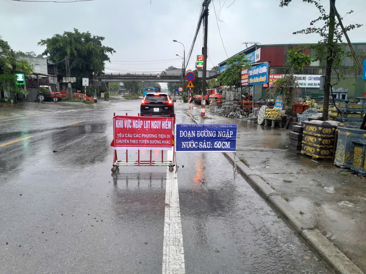 H&agrave; Nội cảnh b&aacute;o ngập &uacute;ng tại 90 điểm- Ảnh 1.
