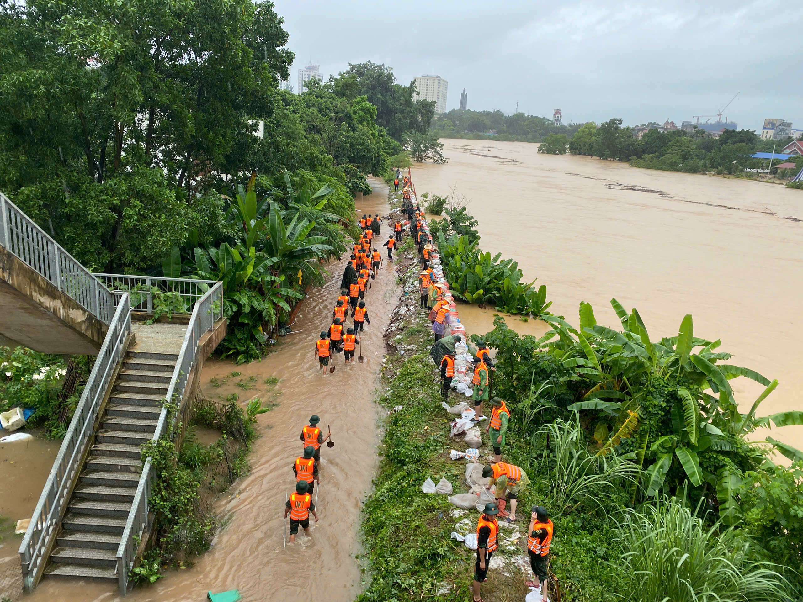 Th&aacute;i Nguy&ecirc;n huy động tối đa lực lượng cứu hộ đối ph&oacute; mưa lũ- Ảnh 3.