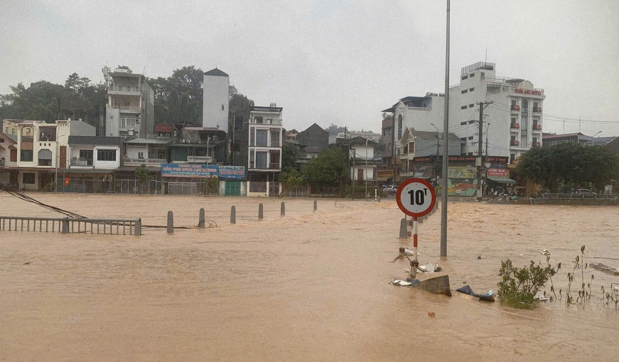 Cao Bằng: Lũ d&acirc;ng cao, bốn người thương vong, nhiều nơi bị chia cắt- Ảnh 1.