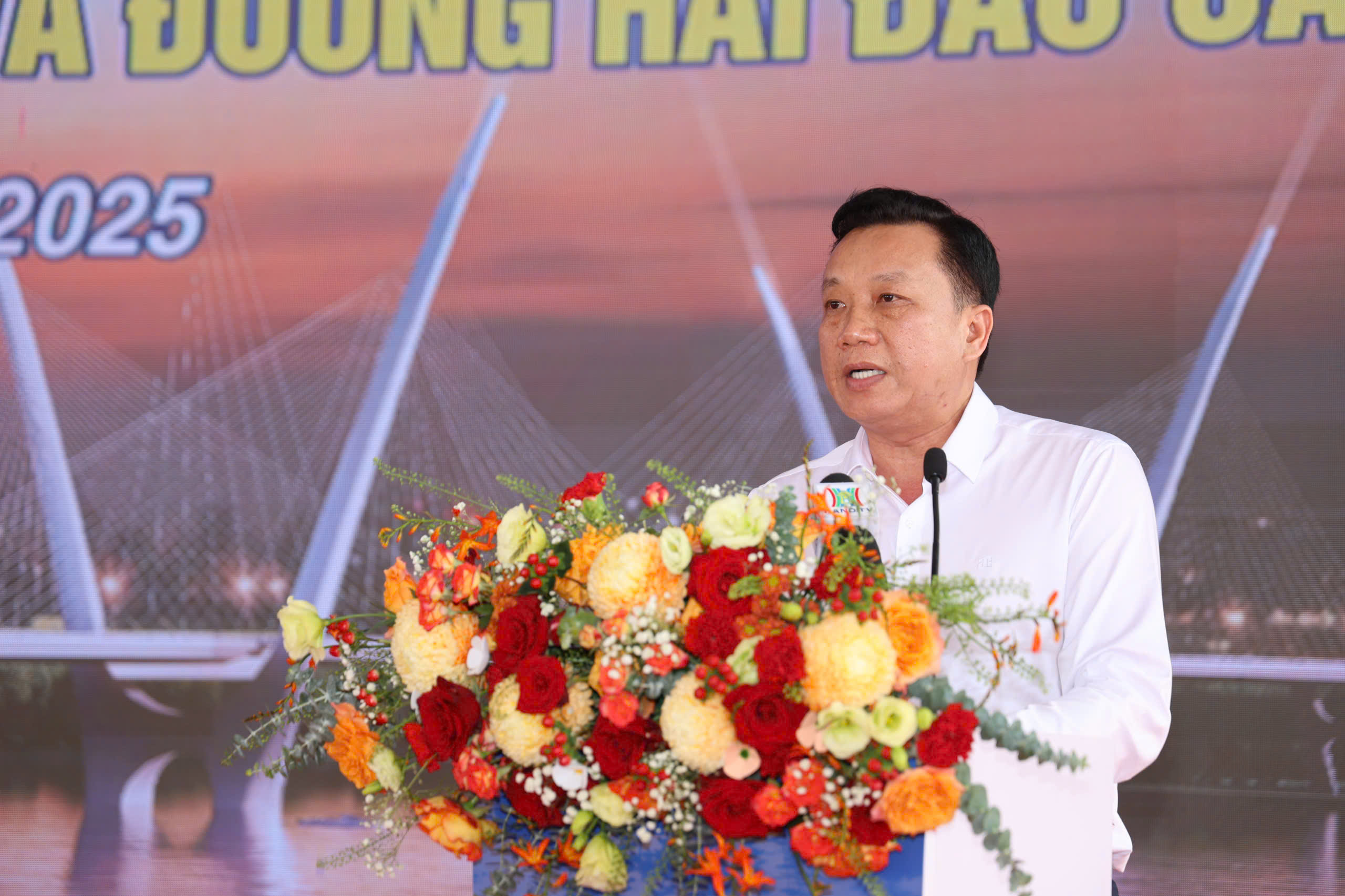 Khởi c&ocirc;ng cầu Thượng C&aacute;t hơn 7.300 tỷ đồng bắc qua s&ocirc;ng Hồng- Ảnh 2.