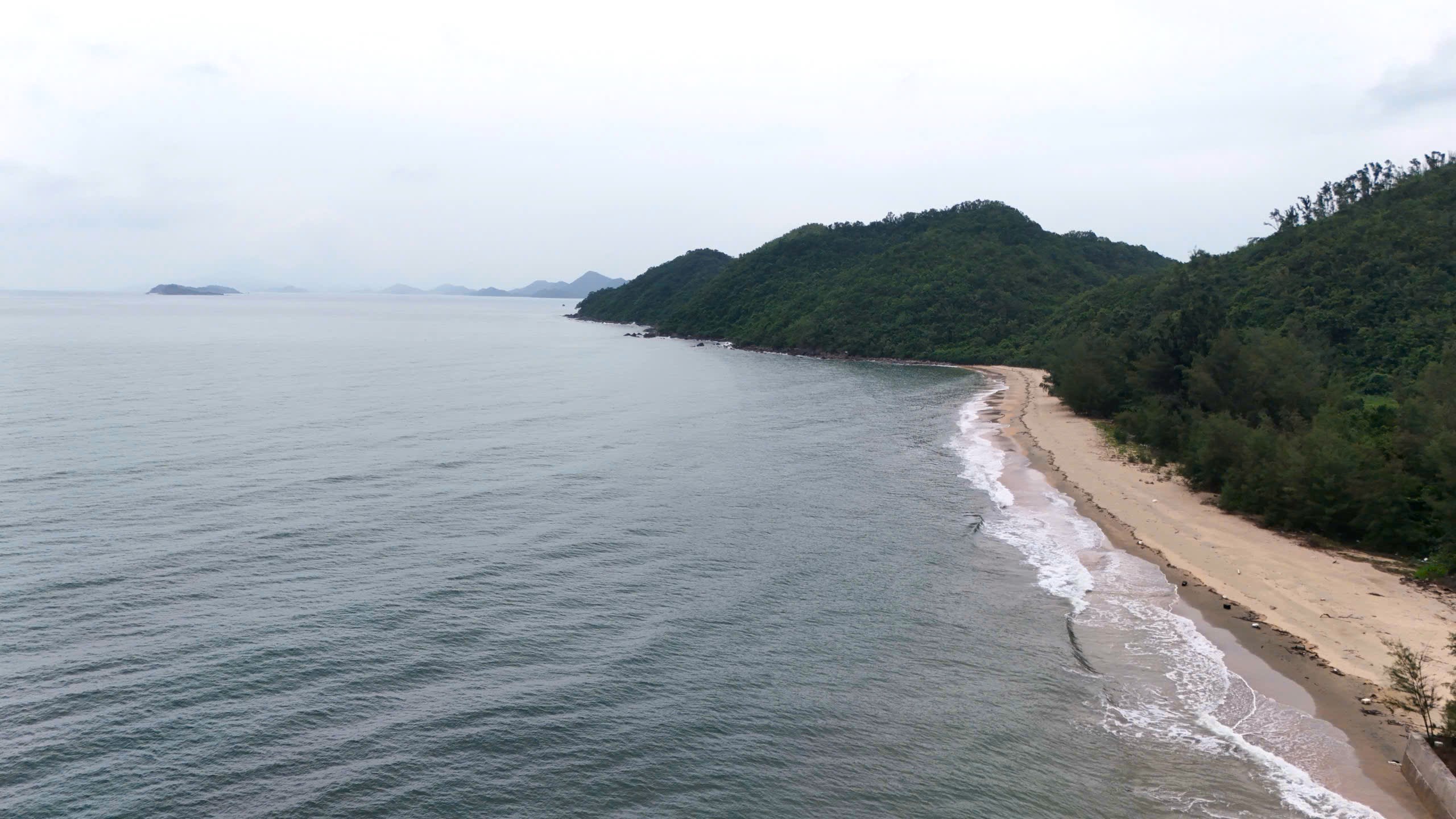 Cái Chiên: Đột phá từ du lịch, hướng tới kinh tế biển và không gian sống xanh- Ảnh 2. Cái Chiên: Đột phá từ du lịch, hướng tới kinh tế biển và không gian sống xanh- Ảnh 2.