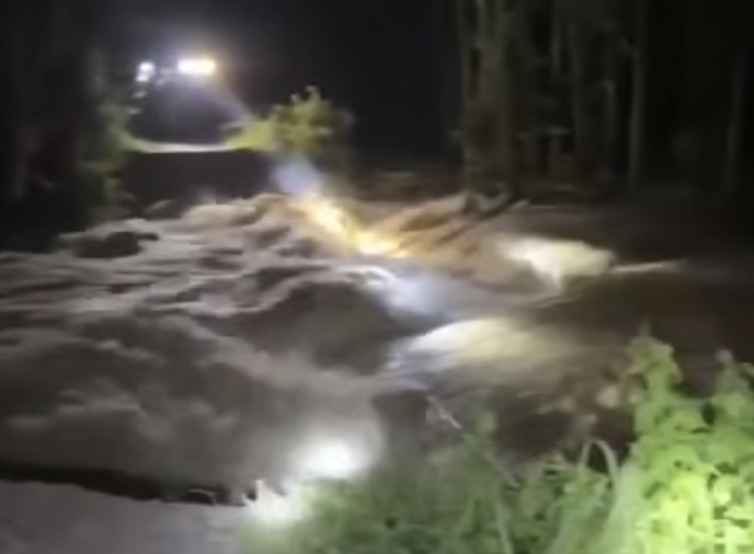 Đ&ecirc; bối s&ocirc;ng Thương bị tr&agrave;n, Bắc Ninh nhanh ch&oacute;ng di dời hơn 500 hộ d&acirc;n- Ảnh 1.