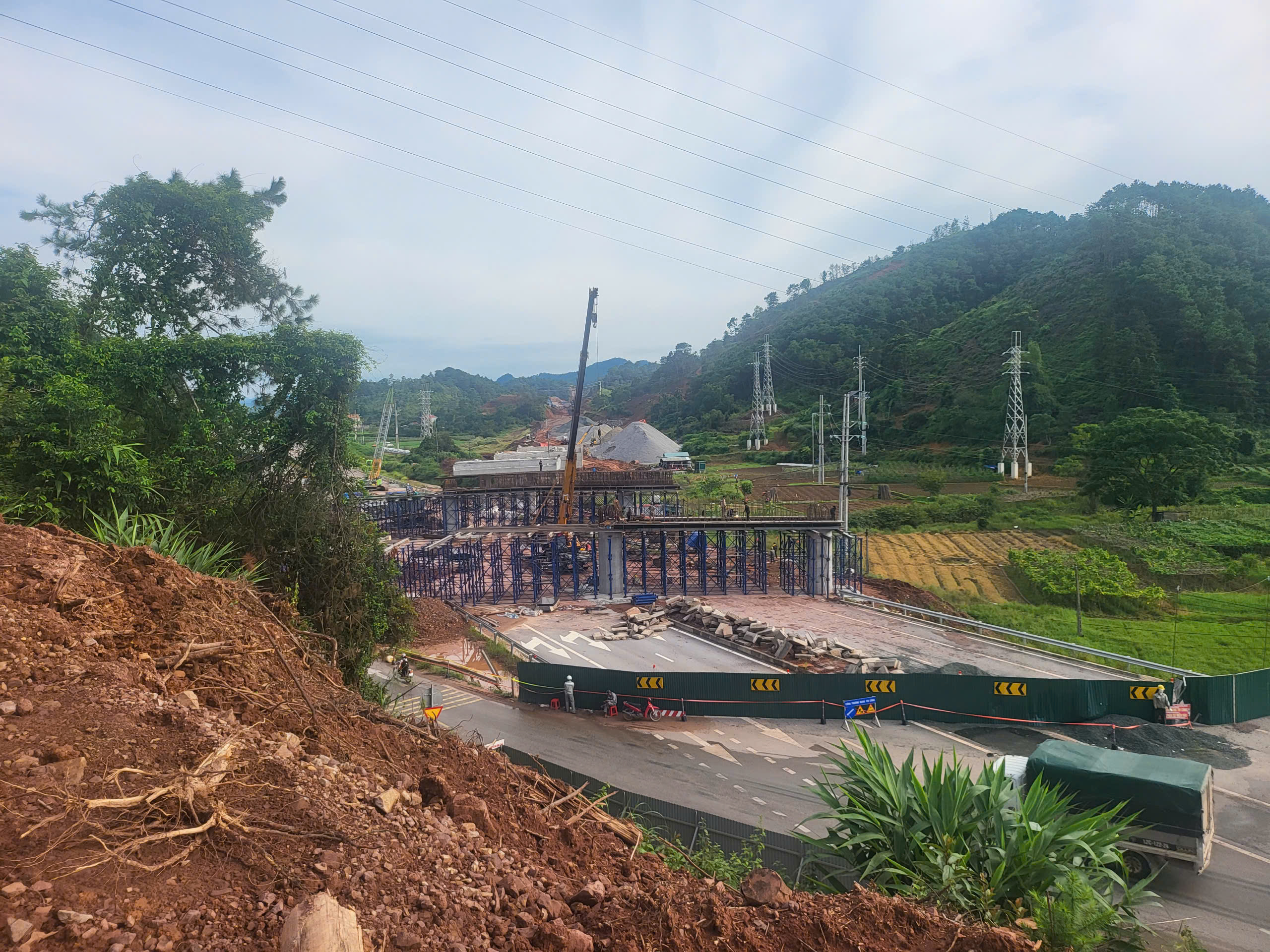 L&ecirc;n phương &aacute;n k&iacute;ch hoạt lại c&ocirc;ng trường hai cao tốc lớn khu vực ph&iacute;a Bắc sau mưa b&atilde;o- Ảnh 5.